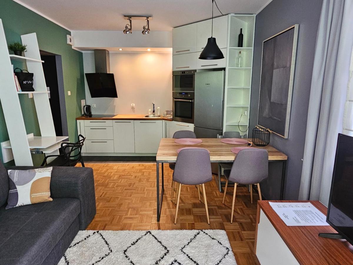 Apartament Rodzinny - Calodobowe Zakwaterowanie, Bezplatny Parking Stary Toruń Esterno foto